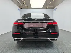 2022 Mercedes-Benz E-Class E 350 e L PHEV Sedan, чёрный — фото 5