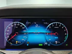 2022 Mercedes-Benz E-Class E 350 e L PHEV Sedan, чёрный — фото 8