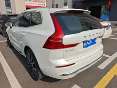 2022 Volvo XC60 4WD Luxury, белый — фото 4