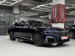 2021 BMW 7 Series 740Li xDrive Executive M Sport Package, синий — фото 3
