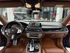 2021 BMW 7 Series 740Li xDrive Executive M Sport Package, синий — фото 7