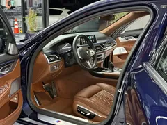 2021 BMW 7 Series 740Li xDrive Executive M Sport Package, синий — фото 9