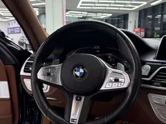 2021 BMW 7 Series 740Li xDrive Executive M Sport Package, синий — фото 15