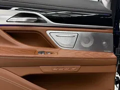 2021 BMW 7 Series 740Li xDrive Executive M Sport Package, синий — фото 16