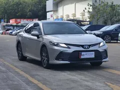 2021 Toyota Camry 2.5G Luxury — фото 3