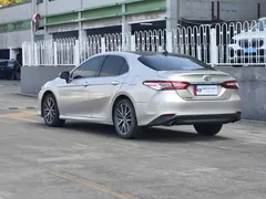 2021 Toyota Camry 2.5G Luxury — фото 5