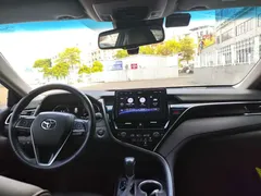 2021 Toyota Camry 2.5G Luxury — фото 13
