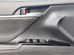 2021 Toyota Camry 2.5G Luxury — фото 15