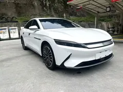 2021 BYD Han EV Standard Range Luxury, белый — фото 3