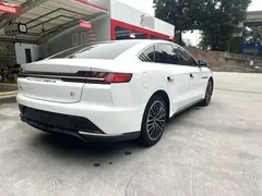 2021 BYD Han EV Standard Range Luxury, белый — фото 11