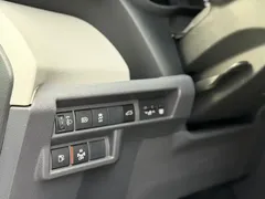 2021 Toyota Sienna 2.5L Hybrid Comfort, белый — фото 6