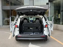 2021 Toyota Sienna 2.5L Hybrid Comfort, белый — фото 15