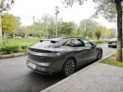 2025 Zeekr 007 GT RWD ADAS 75kWh — фото 3