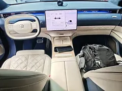 2025 Nio ET9 102kWh Launch Limited Edition, синий — фото 10
