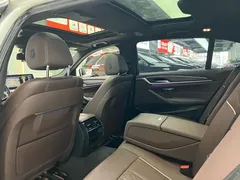 2022 BMW 5 Series 530Li M Sport Package, белый — фото 11