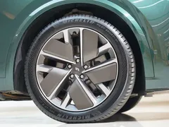 2025 Li Auto L9 Smart Refresh, зелёный — фото 8