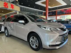 2021 Toyota Sienna 2.5L Hybrid Platinum — фото 3
