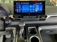 2021 Toyota Sienna 2.5L Hybrid Platinum — фото 18