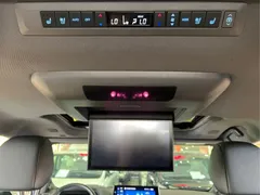 2021 Toyota Sienna 2.5L Hybrid Platinum — фото 23