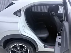 2023 Honda Vezel 1.5L CVT Tech, белый — фото 11