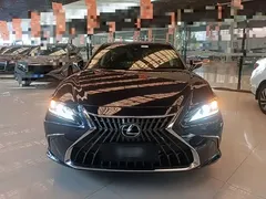2022 Lexus ES 300h Excellence, синий — фото 3