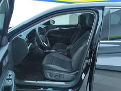 2023 Volkswagen Passat 330TSI Luxury, чёрный — фото 9