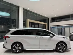 2023 Toyota Granvia 2.5L Hybrid Flagship VIP, белый — фото 9