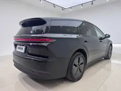 2025 Li Auto i8 Standard, чёрный — фото 4