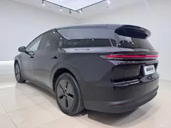 2025 Li Auto i8 Standard, чёрный — фото 6