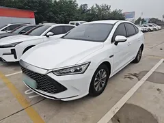 2024 BYD Qin PLUS Honor DM-i PHEV 55km Leading, белый — фото 2