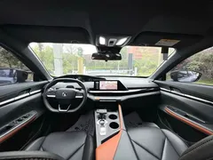 2022 Changan UNI-V 1.5T Premium — фото 4