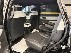 2023 Toyota Sequoia 3.5T Capstone, чёрный — фото 8