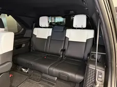 2023 Toyota Sequoia 3.5T Capstone, чёрный — фото 12