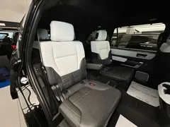 2023 Toyota Sequoia 3.5T Capstone, чёрный — фото 13