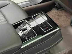 2022 Audi A8L 50 TFSI quattro Comfort Collector's Edition, чёрный — фото 11