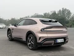 2025 Xiaomi YU7 RWD Long Range — фото 11