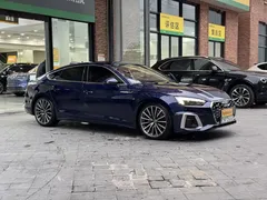 2021 Audi A5 Sportback 40 TFSI quattro Luxury Sport, синий — фото 3