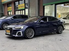 2021 Audi A5 Sportback 40 TFSI quattro Luxury Sport, синий — фото 4