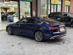 2021 Audi A5 Sportback 40 TFSI quattro Luxury Sport, синий — фото 5