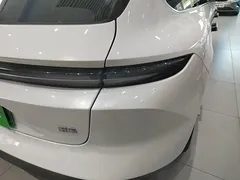 2024 Nio ET5T 75kWh Touring, белый — фото 24