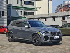 2022 BMW X5 30Li Premium M Sport Package — фото 6
