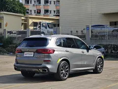 2022 BMW X5 30Li Premium M Sport Package — фото 8