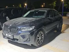 2022 BMW X4 30i M Sport Package, чёрный — фото 1