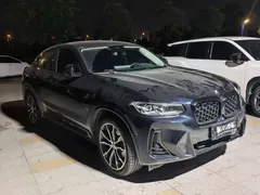 2022 BMW X4 30i M Sport Package, чёрный — фото 2