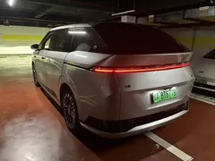 2025 Xpeng X9 EV 740 Extra Long Range Max — фото 7