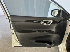 2021 Nissan Sylphy Classic 1.6L XL CVT Luxury, белый — фото 31