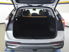 2023 Geely Atlas L 1.5TD DCT Premium, белый — фото 4