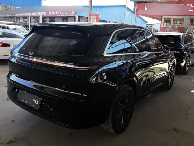 2025 Li Auto L6