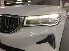 2022 Geely Emgrand 4th Gen 1.5L CVT Premium, белый — фото 24