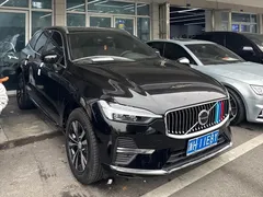 2023 Volvo XC60 4WD Luxury, чёрный — фото 2